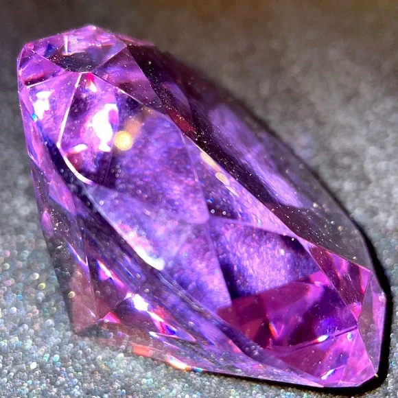 COPY - Diamond paperweight - Picture 5 of 8